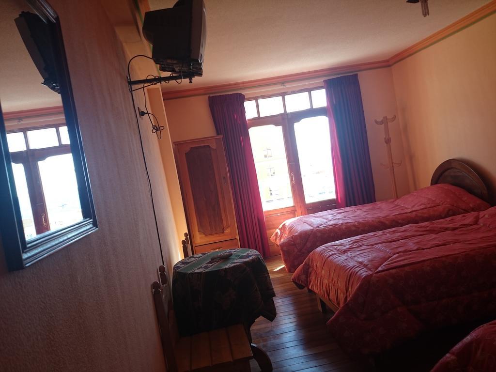 Hostal Real Los Andes Del Lago Copacabana  Rom bilde